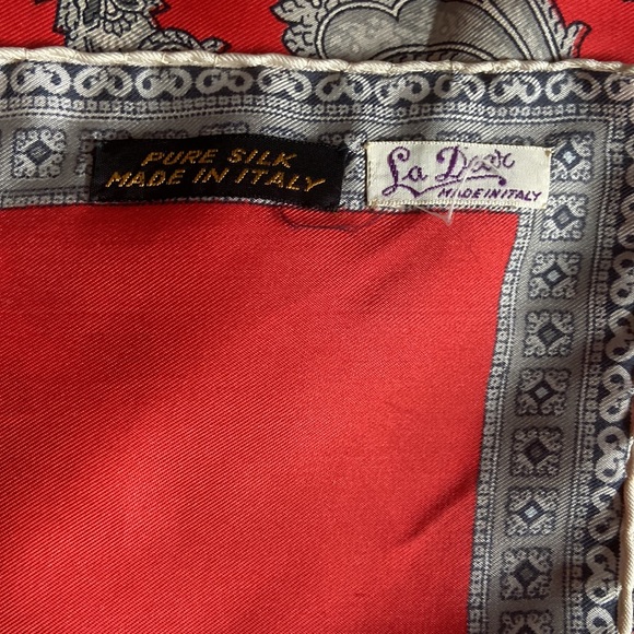 La Dear vintage Silk scarf - Picture 3 of 5